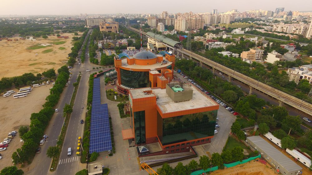 Su-Kam large-scale solar installation showing PCU technology deployed at industrial scale